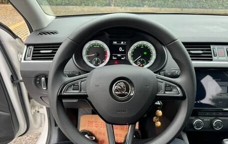 Skoda Octavia, 2021 год, 1 294 000 рублей, 15 фотография