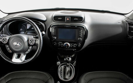 KIA Soul II рестайлинг, 2017 год, 2 035 000 рублей, 11 фотография