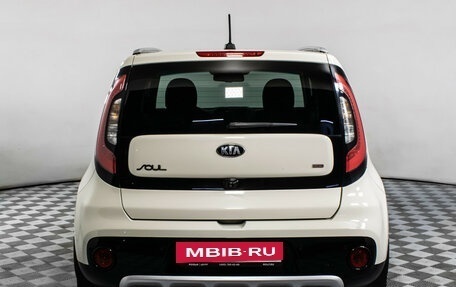 KIA Soul II рестайлинг, 2017 год, 2 035 000 рублей, 6 фотография