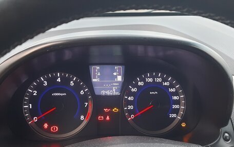 Hyundai Solaris II рестайлинг, 2015 год, 760 000 рублей, 2 фотография