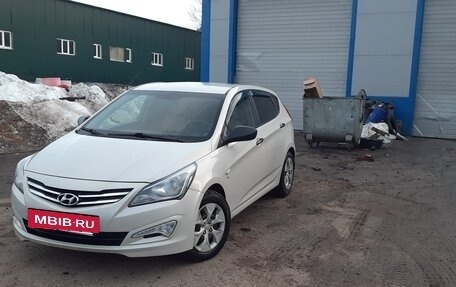 Hyundai Solaris II рестайлинг, 2015 год, 760 000 рублей, 4 фотография