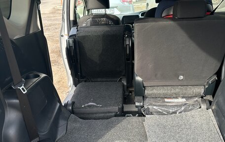 Toyota Sienta II, 2022 год, 1 700 000 рублей, 5 фотография