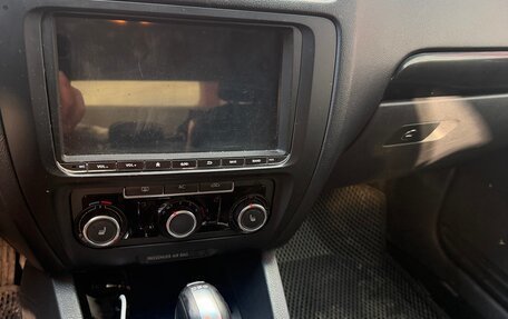 Volkswagen Jetta VI, 2012 год, 755 000 рублей, 10 фотография