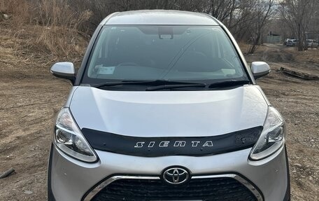 Toyota Sienta II, 2022 год, 1 700 000 рублей, 12 фотография