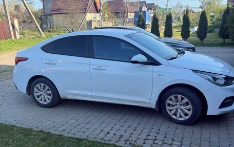 Hyundai Solaris II рестайлинг, 2017 год, 700 000 рублей, 4 фотография