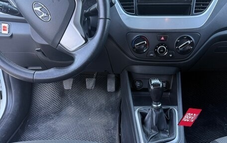 Hyundai Solaris II рестайлинг, 2017 год, 700 000 рублей, 7 фотография