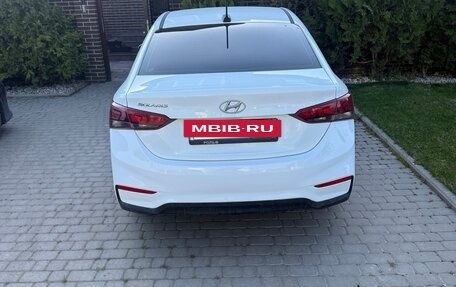 Hyundai Solaris II рестайлинг, 2017 год, 700 000 рублей, 5 фотография