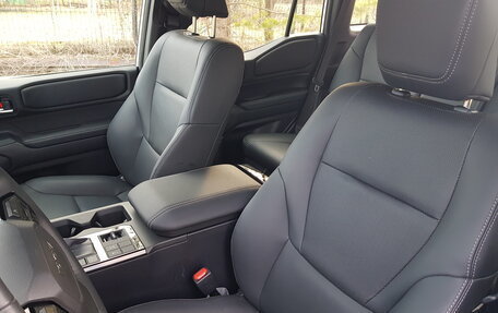 Toyota Land Cruiser Prado, 2024 год, 10 500 000 рублей, 10 фотография