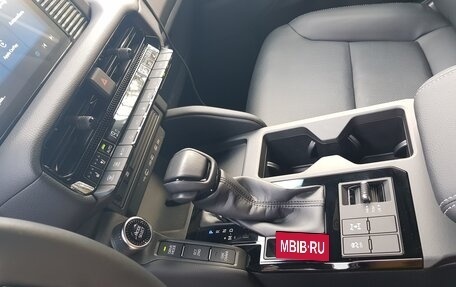 Toyota Land Cruiser Prado, 2024 год, 10 500 000 рублей, 7 фотография