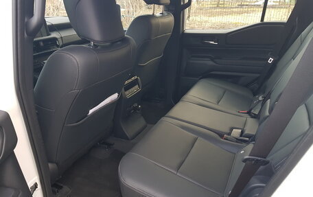 Toyota Land Cruiser Prado, 2024 год, 10 500 000 рублей, 16 фотография