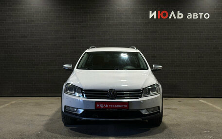 Volkswagen Passat B7, 2013 год, 1 700 000 рублей, 2 фотография