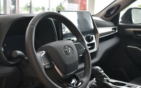 Toyota Highlander, 2026 год, 5 990 000 рублей, 16 фотография