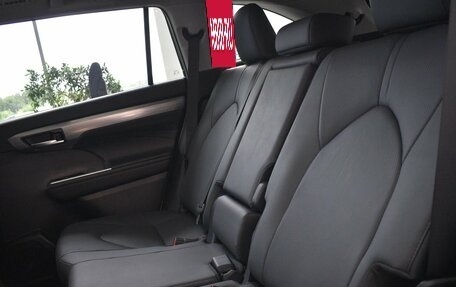 Toyota Highlander, 2026 год, 5 990 000 рублей, 25 фотография