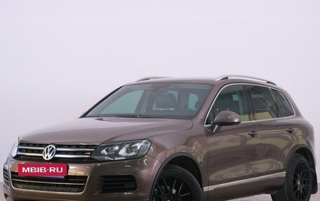 Volkswagen Touareg III, 2013 год, 2 099 000 рублей, 3 фотография
