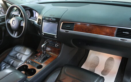 Volkswagen Touareg III, 2013 год, 2 099 000 рублей, 20 фотография