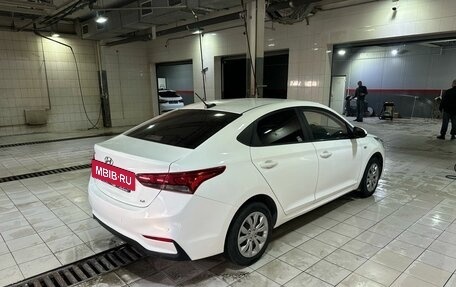 Hyundai Solaris II рестайлинг, 2019 год, 1 299 000 рублей, 2 фотография