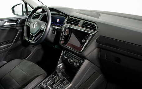 Volkswagen Tiguan II, 2019 год, 3 095 000 рублей, 11 фотография