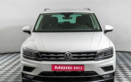 Volkswagen Tiguan II, 2019 год, 3 095 000 рублей, 2 фотография