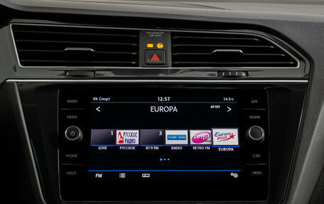 Volkswagen Tiguan II, 2019 год, 3 095 000 рублей, 15 фотография