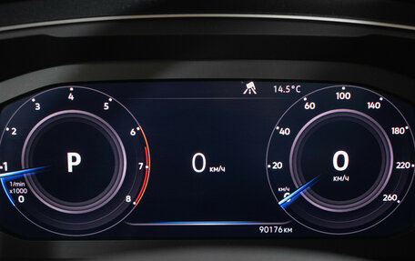 Volkswagen Tiguan II, 2019 год, 3 095 000 рублей, 13 фотография