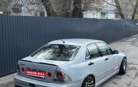 Lexus IS II рестайлинг 2, 1999 год, 1 650 000 рублей, 3 фотография