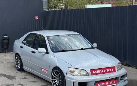 Lexus IS II рестайлинг 2, 1999 год, 1 650 000 рублей, 2 фотография