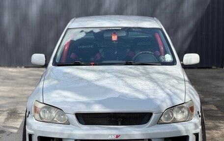 Lexus IS II рестайлинг 2, 1999 год, 1 650 000 рублей, 21 фотография