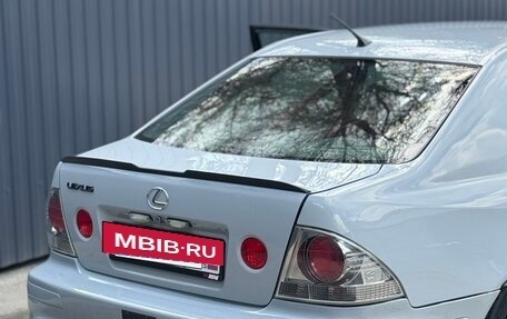 Lexus IS II рестайлинг 2, 1999 год, 1 650 000 рублей, 13 фотография