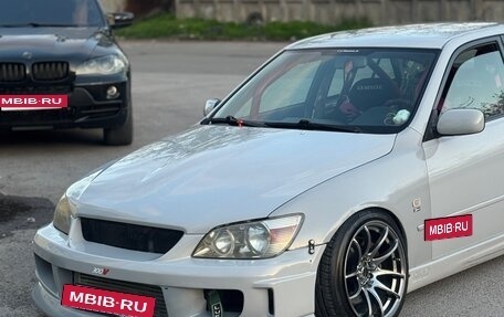 Lexus IS II рестайлинг 2, 1999 год, 1 650 000 рублей, 29 фотография