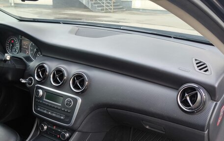 Mercedes-Benz A-Класс, 2014 год, 1 500 000 рублей, 18 фотография