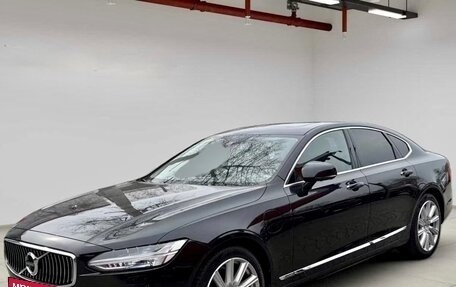 Volvo S90 II рестайлинг, 2019 год, 4 250 000 рублей, 2 фотография