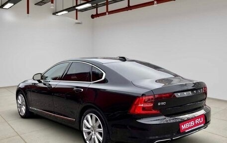 Volvo S90 II рестайлинг, 2019 год, 4 250 000 рублей, 3 фотография