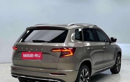 Skoda Karoq I, 2023 год, 2 135 000 рублей, 3 фотография