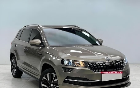 Skoda Karoq I, 2023 год, 2 135 000 рублей, 4 фотография