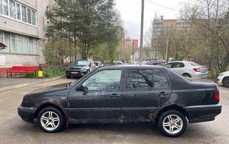 Volkswagen Vento, 1997 год, 130 000 рублей, 2 фотография