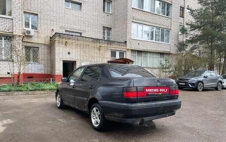 Volkswagen Vento, 1997 год, 130 000 рублей, 3 фотография