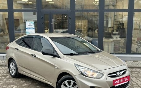 Hyundai Solaris II рестайлинг, 2011 год, 500 000 рублей, 3 фотография