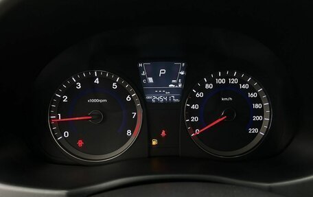 Hyundai Solaris II рестайлинг, 2011 год, 500 000 рублей, 11 фотография