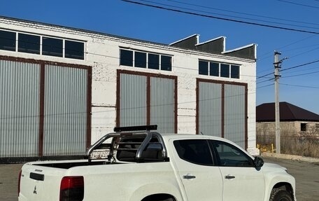 Mitsubishi L200 IV рестайлинг, 2020 год, 4 000 000 рублей, 4 фотография