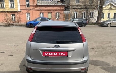 Ford Focus II рестайлинг, 2006 год, 370 000 рублей, 2 фотография