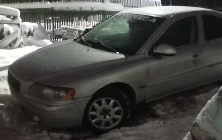 Volvo S60 III, 2001 год, 220 000 рублей, 2 фотография