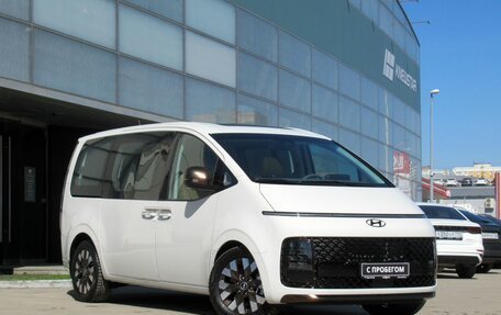 Hyundai Staria, 2024 год, 7 880 000 рублей, 3 фотография