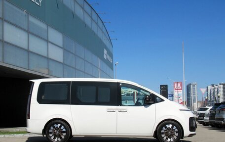 Hyundai Staria, 2024 год, 7 880 000 рублей, 4 фотография