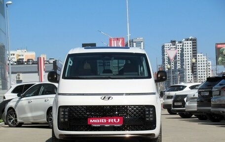 Hyundai Staria, 2024 год, 7 880 000 рублей, 2 фотография