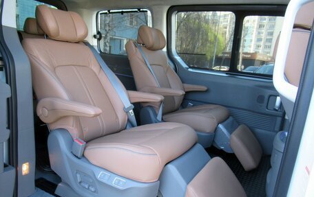 Hyundai Staria, 2024 год, 7 880 000 рублей, 11 фотография