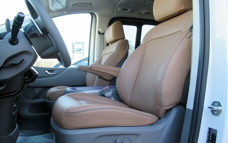 Hyundai Staria, 2024 год, 7 880 000 рублей, 12 фотография