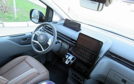 Hyundai Staria, 2024 год, 7 880 000 рублей, 18 фотография