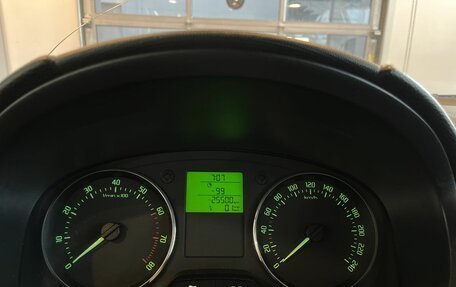 Skoda Fabia II, 2011 год, 425 000 рублей, 11 фотография