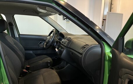 Skoda Fabia II, 2011 год, 425 000 рублей, 28 фотография