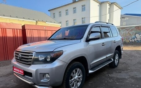 Toyota Land Cruiser 200, 2013 год, 3 000 000 рублей, 1 фотография